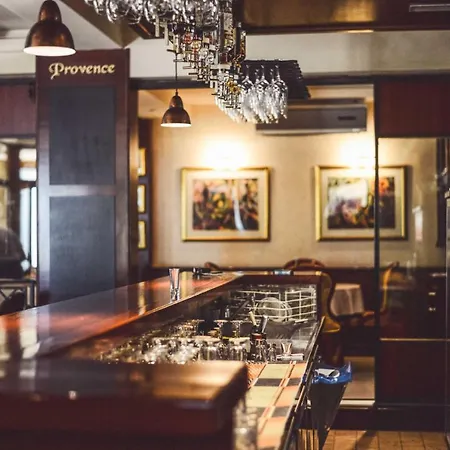 Provence بيت ضيافة بانيا لوكا